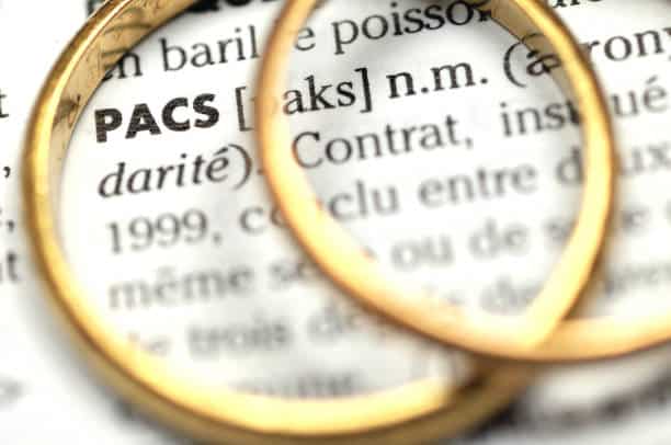 Pourquoi se pacser ? avantages du PACS, comparatif avec le mariage et démarches