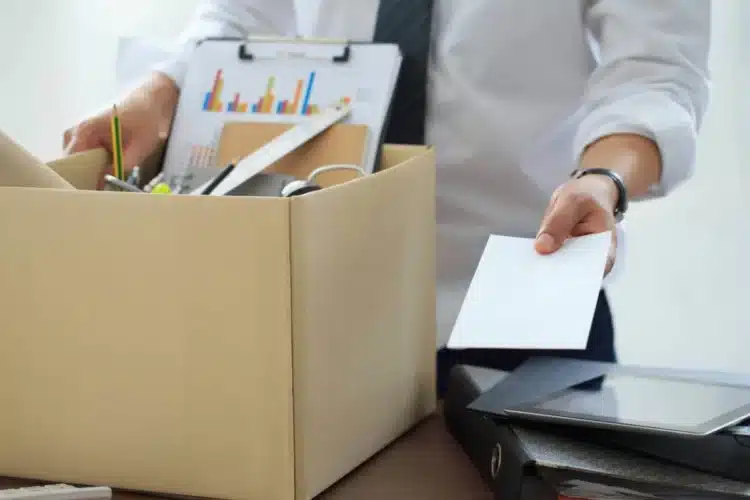 Démission d&rsquo;un CDI : préavis, chômage et modèles de lettre