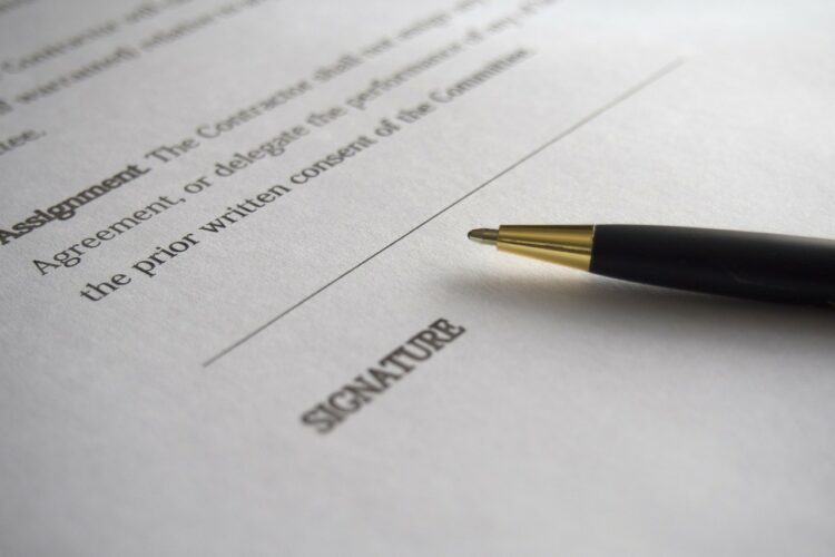 Clause de tontine : comment protéger votre compagnon lors d&rsquo;un achat immobilier ?
