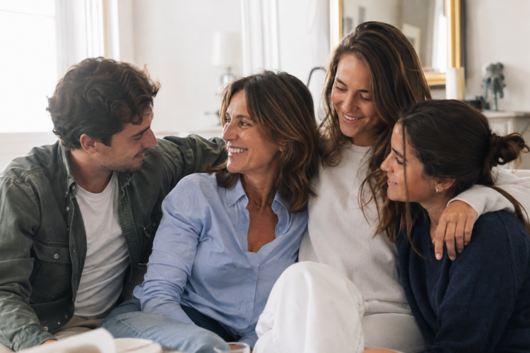 Adoption simple et succession : fiscalité, réserve héréditaire et exceptions à connaître
